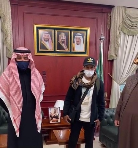 محافظ الغاط يستقبل الرحالة “بدر الرشيدي” ويكشف عن استعداده تسهيل رحلته في المحافظة ومراكزها