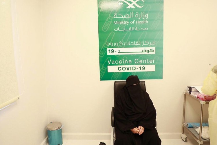 صحة القريات تفتتح مركز لقاحات كورونا