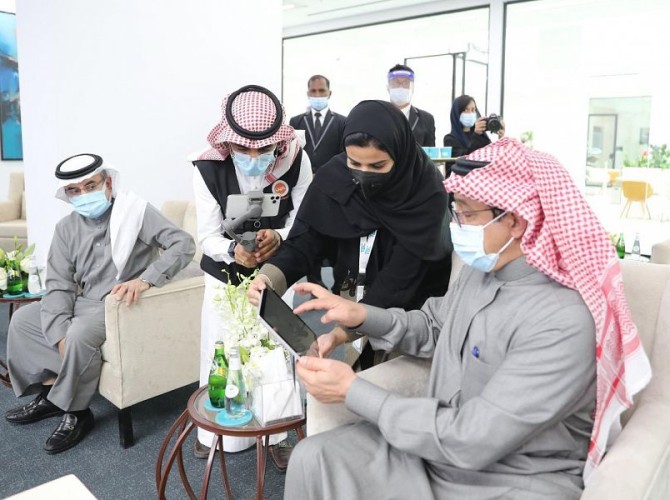 وزير التعليم يدشن المقر الجديد لشركة “تطوير للمباني TBC”