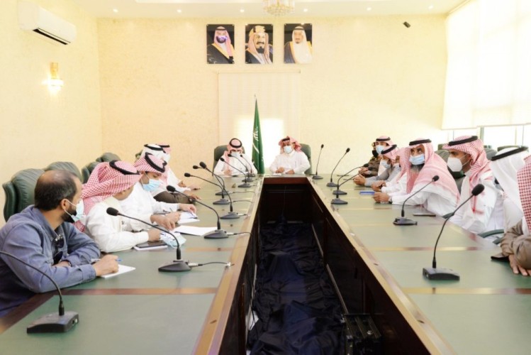 مدير خدمات مياه جازان يزور محافظ الريث