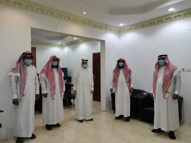 متقاعدو الجموم يشاركون في تحقيق الإجراءات الاحترازية بالمساجد