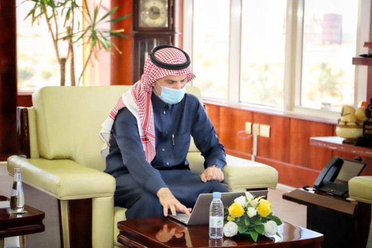 رئيس جامعة الجوف يدشن خطة مركز الابتكار وريادة الأعمال