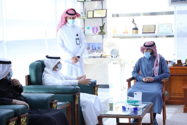 رئيس بلدية طبرجل يستقبل أعضاء مجلس شباب الجوف