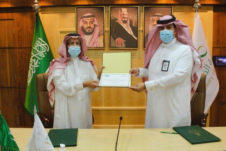د. الشهراني يوقع 3 اتفاقيات شراكة مجتمعية
