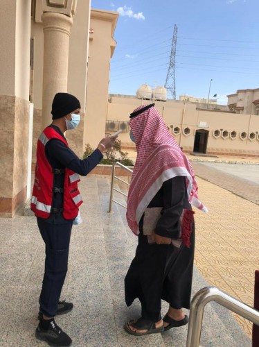 الهلال الاحمر بمنطقة الباحة ينفذ مبادرة تطوعية  (الباحة آمنة)