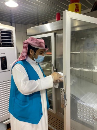 أمانة الشرقية تنفذ أكثر 1500 جولة رقابية وتغلق 10 منشآت مخالفة للإجراءات الاحترازية في الأسواق والمراكز التجارية أمس الأحد