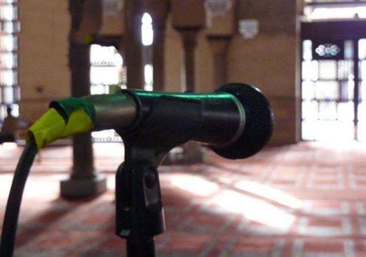 آل الشيخ: قرار ضبط مكبرات الصوت في المساجد وجد تجاوبًا من بعض الأئمة .. والوزارة عازمة على تطبيق القرار بحذافيره