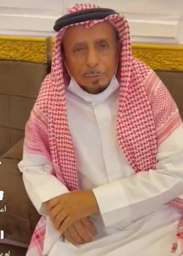 الشيخ أحمد عرار النعمي يوجه الشكر لـ”أعضاء لجنة التنمية بالعالية” بعد زيارتهم له في منزله وتكريمه بهدايا تذكارية