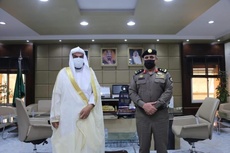مدير عام هيئة الأمر بالمعروف بالقصيم يزور مدير شرطة المنطقة
