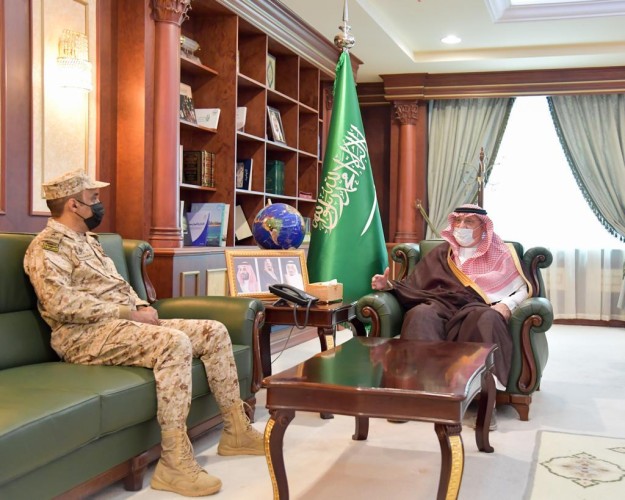 سمو أمير منطقة جازان يستقبل قائد قوة الحرس الوطني المعين بالمنطقة ..