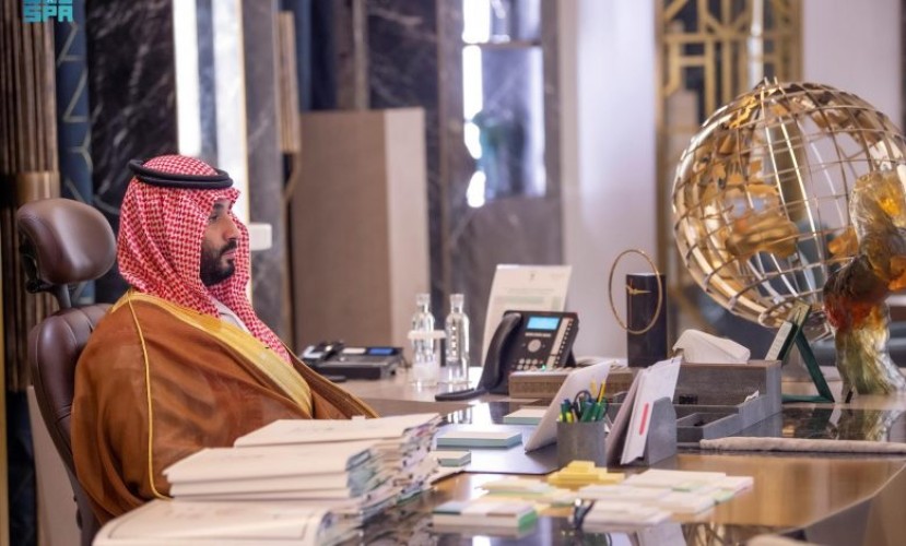 ولي العهد يجري اتصالاً هاتفياً برئيس المجلس العسكري الانتقالي بجمهورية تشاد