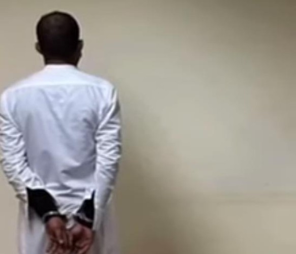 تعرفوا على الأرقام السرية الخاصة بالبطاقات البنكية وتبديلها بأخرى .. فيديو: القبض على أشخاص تورطوا بارتكاب عدد من جرائم النشل بالمدينة