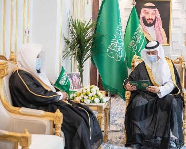 محافظ رفحاء يُطلق حملة “ربِّ اجعل هذا البلد آمنا “