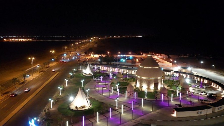 القرية التهامية بمحافظة بيش تجربة بيئية فريدة تجمع الاصالة والتميز..