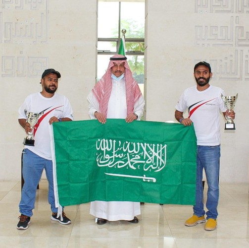 سفير المملكة لدى الأردن يستقبل السائق الصالح وملاحه السويح