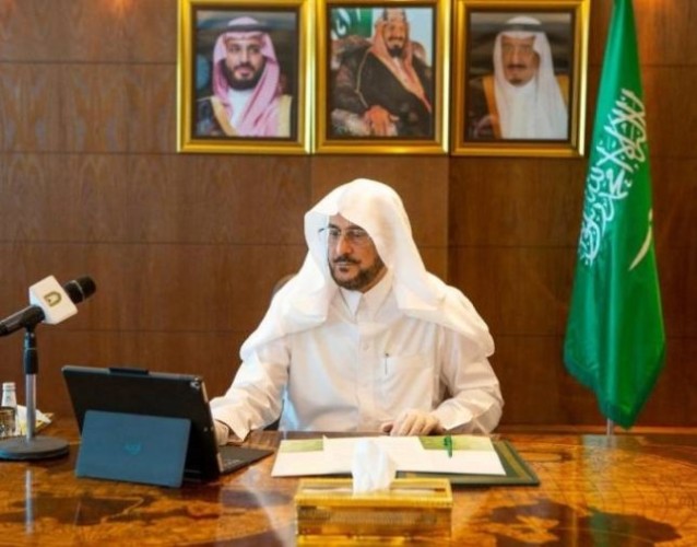 اتخاذ الإجراء بحق من يخالف .. وزير الشؤون الإسلامية يوجه بقصر استعمال مكبرات الصوت الخارجية للمساجد على رفع الأذان والإقامة فقط