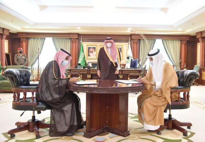 سمو أمير منطقة جازان يشهد توقيع اتفاقيات تعاون بين فرع هيئة حقوق الإنسان وعدة جهات ..