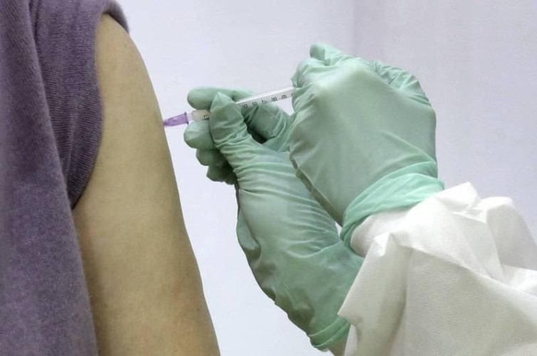 الصحة: المناعة المتحققة من الجرعة الأولى من اللقاحات المضادة لكورونا تستمر لعدة أشهر