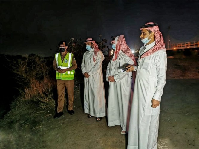 محافظ ضمد يقف على مجاري السيول بالمحافظة ومركز الشقيري ويؤكد على رفع الجاهزية