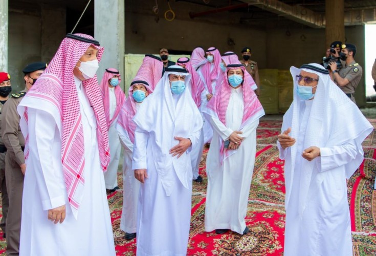 أمير منطقة الباحة يتفقد المنتزه الوطني ومشروع جمعية إكرام المسنين بمحافظة بلجرشي