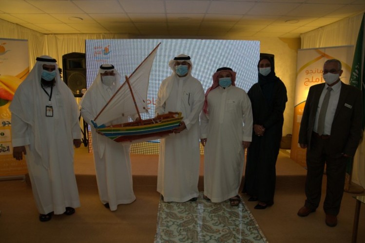 وفق منظومة من الإجراءات الاحترازية .. محافظ أملج يرعى افتتاح مهرجان المانجو