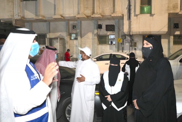 مدير التطوع ” بالموارد البشرية والتنمية الاجتماعية تزور منازل جمعية ترميم التي يرممها المتطوعين”