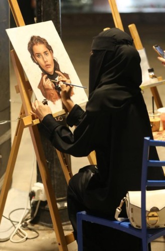 فرح… تخطف جائزة الرسم ضمن فعاليات” حكاية” بالمدينة المنورة