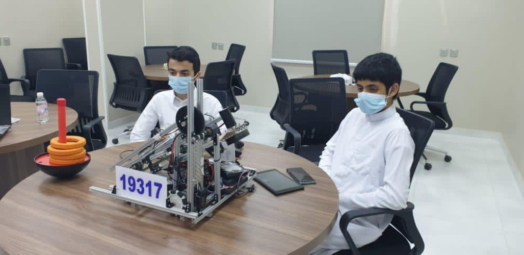 أمير جازان يهنئ منسوبي تعليم صبيا بمناسبة تحقيق الطلاب والطالبات المركز الأول على مستوى المملكة في منافسات تحدي فيرست التقني