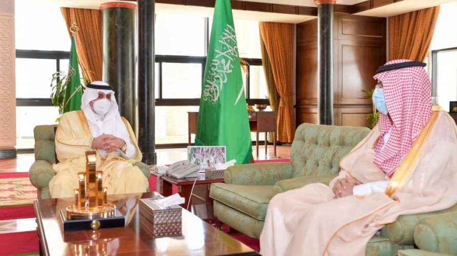 أمير منطقة تبوك يطلع على تقرير مفصل عن أعمال الشؤون الصحية بالمنطقة