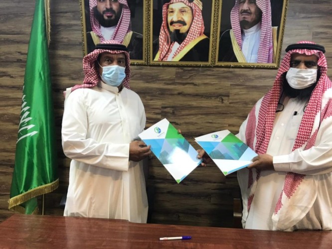 شركة إثمار للاستثمار الاجتماعي توقع شراكة مجتمعية مع لجنة التنمية الاجتماعية الاهلية بأملج