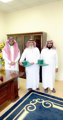 م. الفضلي يكرم المتقاعدين في «البيئة والمياه والزراعة بأملج»