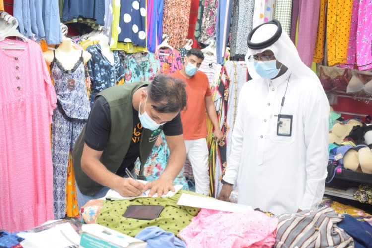 ضمن حملة “ممتثل” بلدية صبيا تطلق جولة ميدانية مكثفة على السوق الداخلي بالمدينة