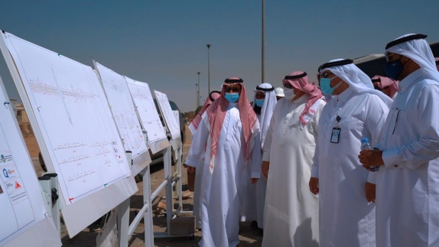 أمين تبوك ورئيس المجلس البلدي يقفان على الخدمات والمشاريع البلدية بمدينة تبوك