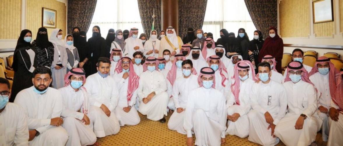 أمير منطقة تبوك : الشغف معيار سمو ولي العهد الذي ينشده فيكم