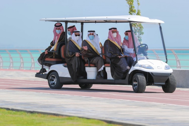 أمير الشرقية يدشن الواجهة البحرية بحي السيف بالدمام