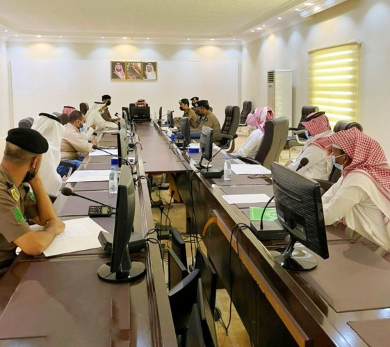 وكيل محافظ ضمد يرأس اجتماع اللجنة الفرعية للدفاع المدني