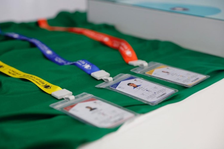 سعيًا لتعزيز الخدمات التقنية لضيوف الرحمن.. وزارة الحج والعمرة تطلق بِطاقةَ شعائر الذكية