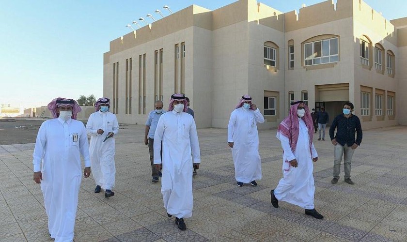 الغانمي يتفقد سير العمل في عددٍ من فروع وزارة الموارد البشرية بتبوك