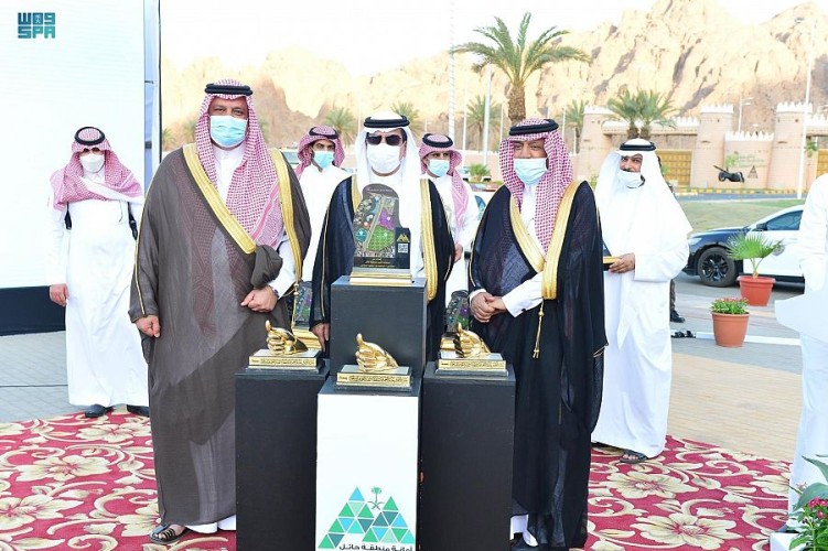 أمير حائل يدشن واجهة حائل الترفيهية