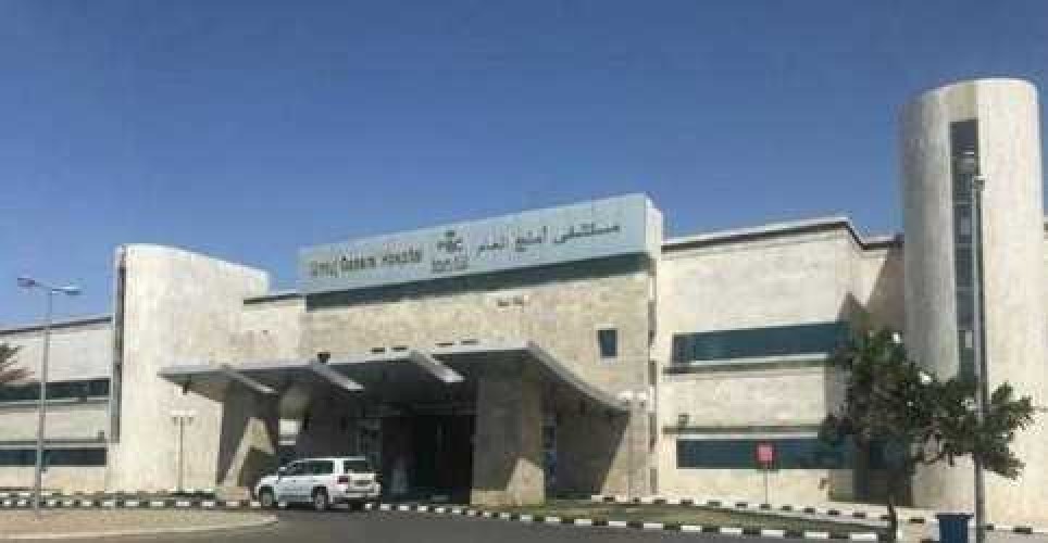 نجاح استئصال ورم ليفي من رحم مريضة في مستشفى أملج العام