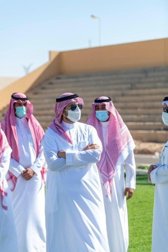 سمو أمير منطقة الجوف يقف على مشروع نادي القريات الرياضي