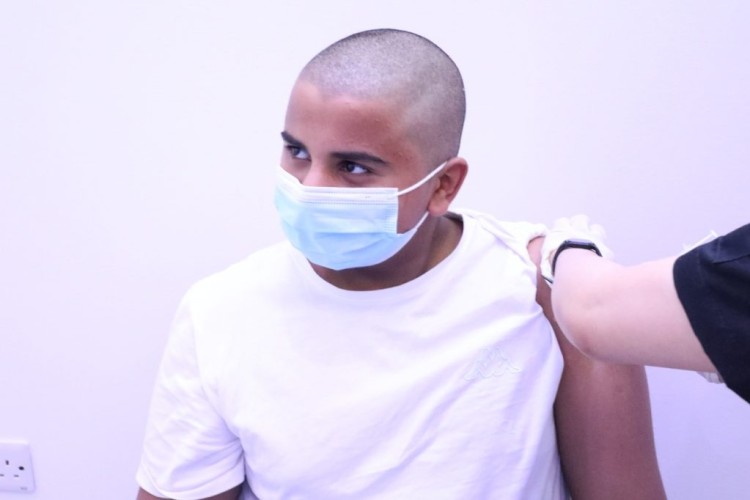 مركز لقاح كورونا بجامعة الإمام يبدأ تطعيم الفئة العمرية 12-18عام بلقاح فايزر