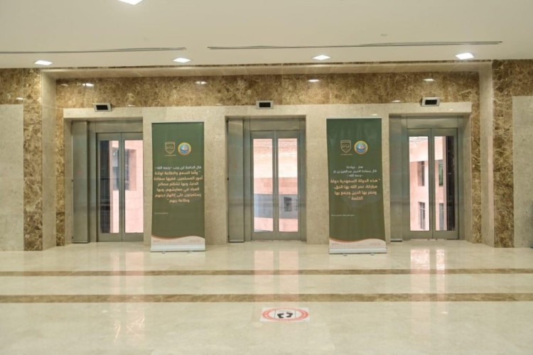 الأمر بالمعروف تعرض محتوى حملة (رب اجعل هذا البلد آمناً) في جامعة المجمعة