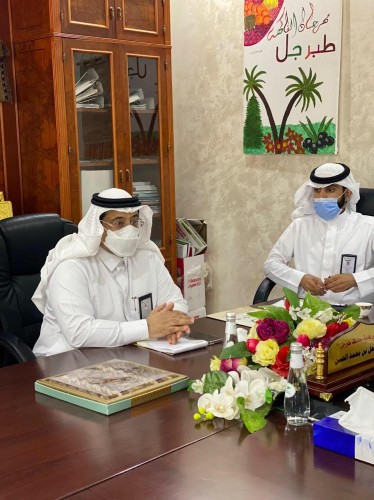 أمين الجوف يبحث مع رئيس ومسؤولي بلدية طبرجل الارتقاء بالخدمات للمواطنين