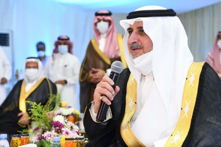 أمير منطقة تبوك يدشّن ويتفقد عدداً من المشروعات التنموية بمحافظة حقل