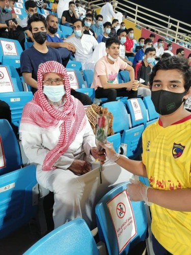 الحزم  .. يحارب التعصب الرياضي في مباراته ضد الأهلي