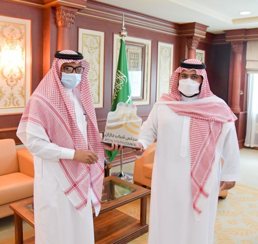 سمو أمير منطقة جازان بالنيابة يستقبل أمين عام واعضاء مجلس شباب المنطقة الجديد ..