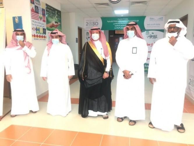 محافظ الخفجي يتفقد مدارس المحافظة ويطلع على الاجراءات الاحترازية