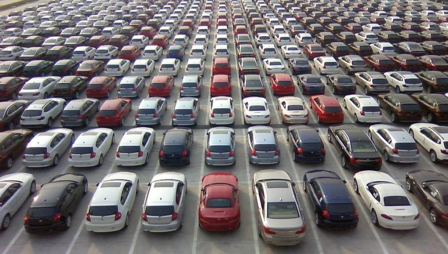 مهتم بالسيارات يتوقع ارتفاع في أسعار السيارات الجديدة والمستعملة .. وعلاقتها بجائحة كورونا والأزمة الاقتصادية بين الصين وأمريكا!