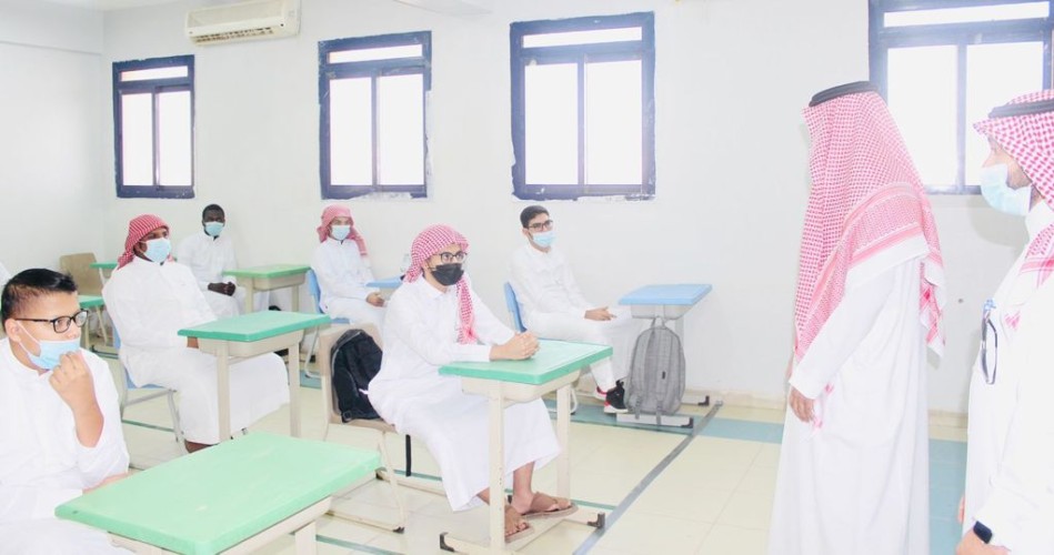 3260 زيارة إشرافية لمدارس تعليم تبوك خلال الأسبوع الماضي